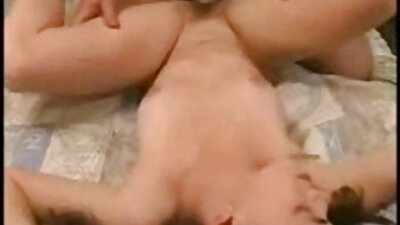 Bruna fantastica viene brutalmente fatta da massaggio sex video un grosso cazzo bianco