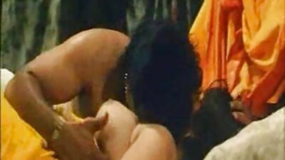 La pornostar Cane in una recente azione porno con massaggi cinesi xxx l'attrice porno Moana